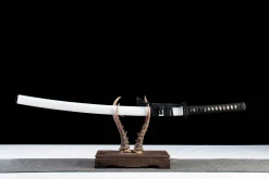 Alternative view of Tom Sinn - Håndlaget Katana av 1065 karbonstål