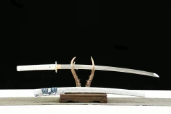 Alternative view of White Jade - Håndlaget Katana av 1065 karbonstål