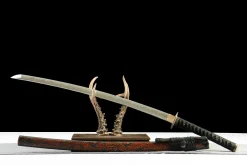 Alternative view of Dark Night Slash - Håndlaget Katana av Carbon Steel