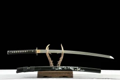 Alternative view of Dark Gleam - Håndlaget Katana av T10 verktøystål